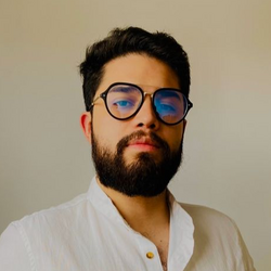 Sebastian Alvarado - PM at Flowium.